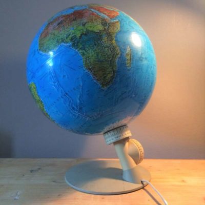 Globe terrestre vintage