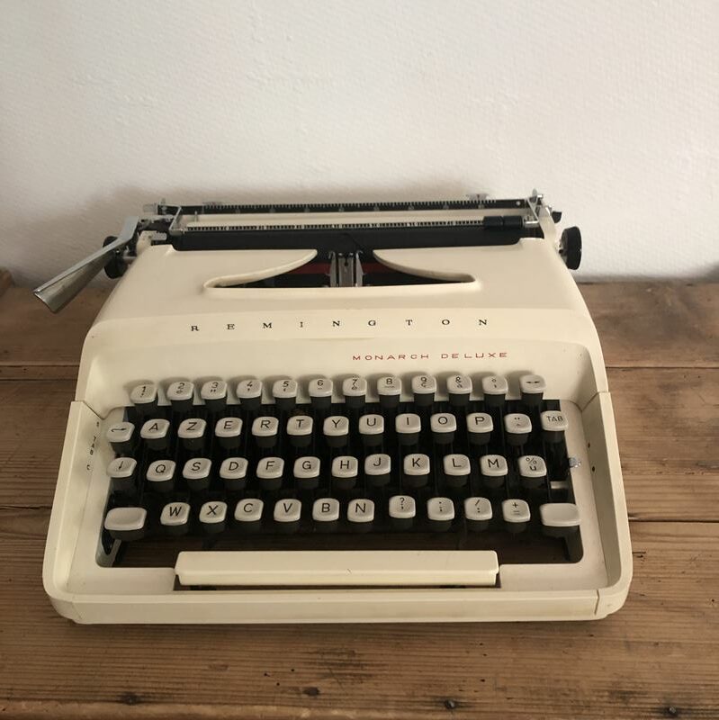 Ancienne machine à écrire - Vintage by fabichka